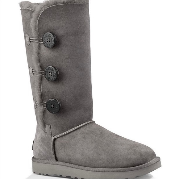 EUC Ugg Bailey Button Triplet boots in grey - Picture 1 of 11